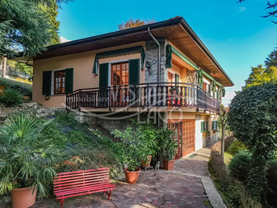 Immagine 51 di Villa in vendita  in Via Manzoni, 25 a Proserpio