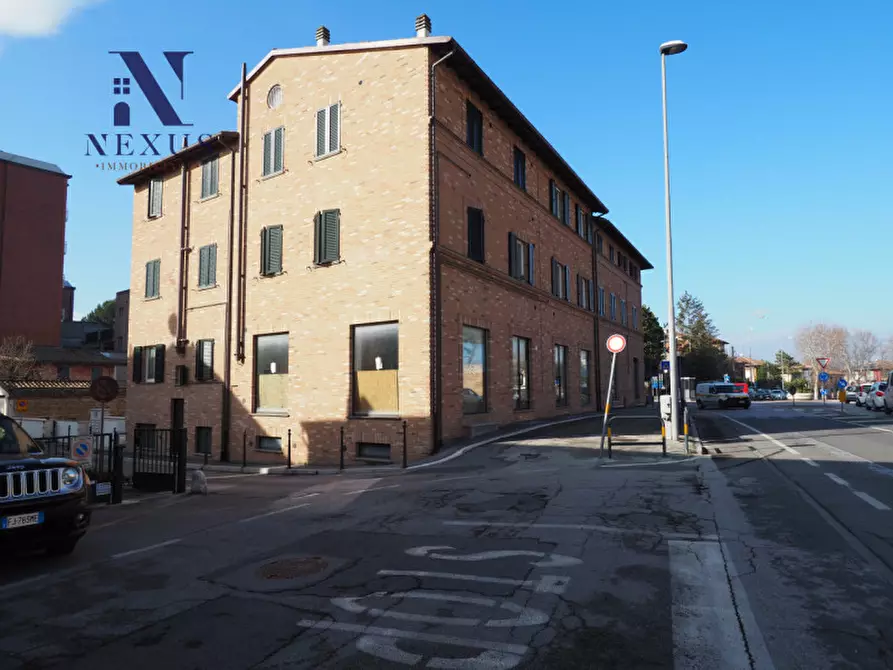 Immagine 5 di Negozio in vendita  in Via Montevecchio 2 a Fano