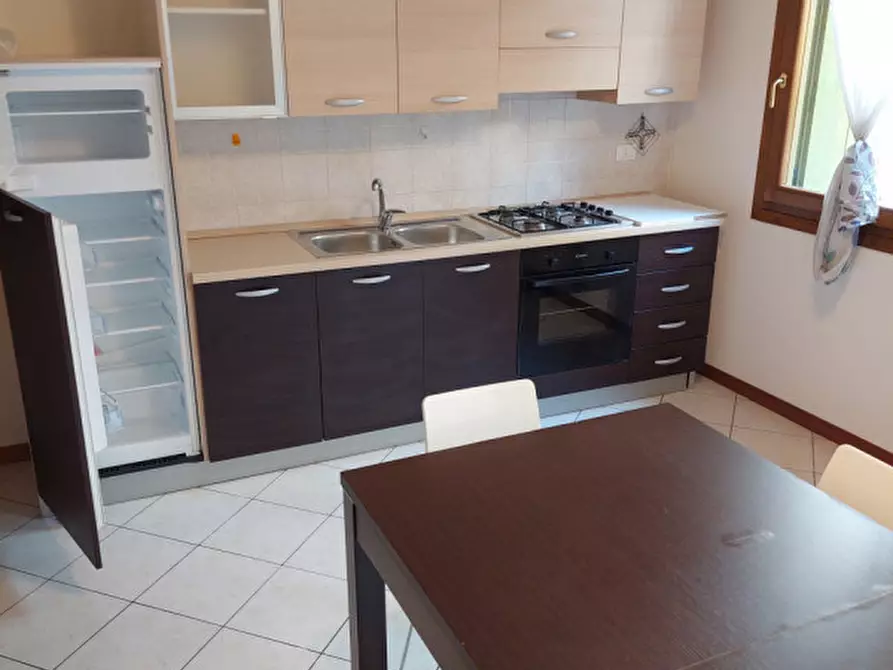 Immagine 6 di Appartamento in vendita  in via manin 1 a Schio