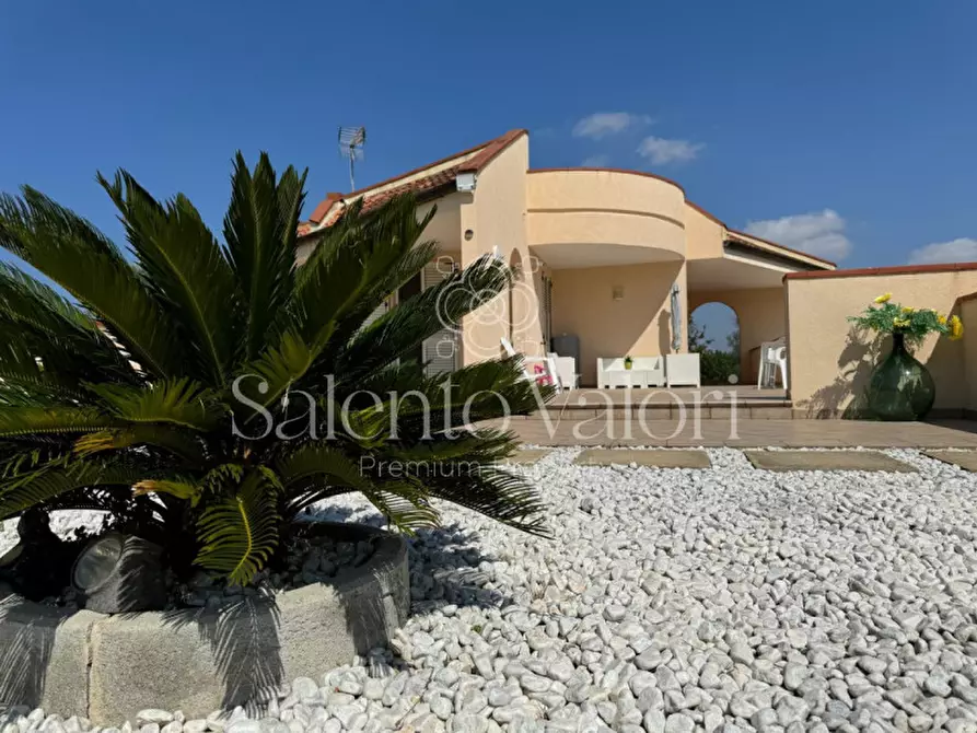 Immagine 10 di Villa in vendita  in Strada Provinciale Neviano - Tuglie S.n.c. a Tuglie