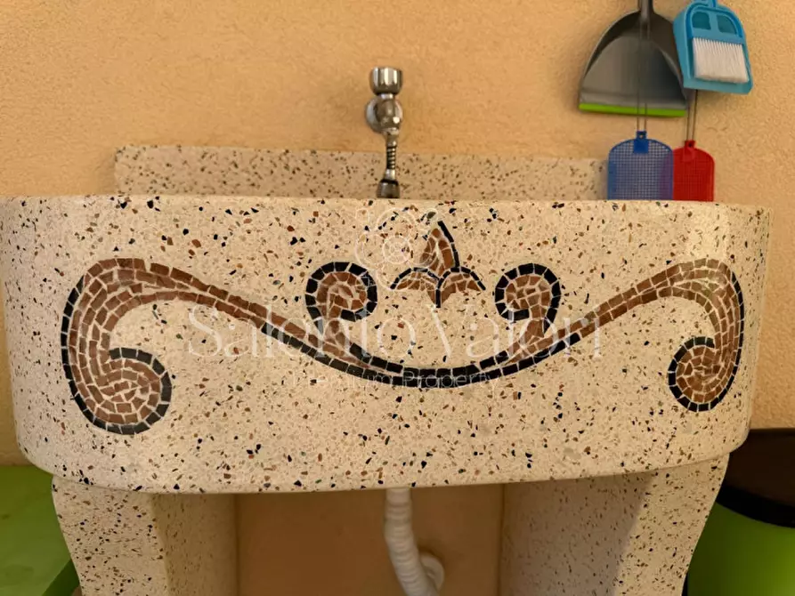 Immagine 32 di Villa in vendita  in Strada Provinciale Neviano - Tuglie S.n.c. a Tuglie