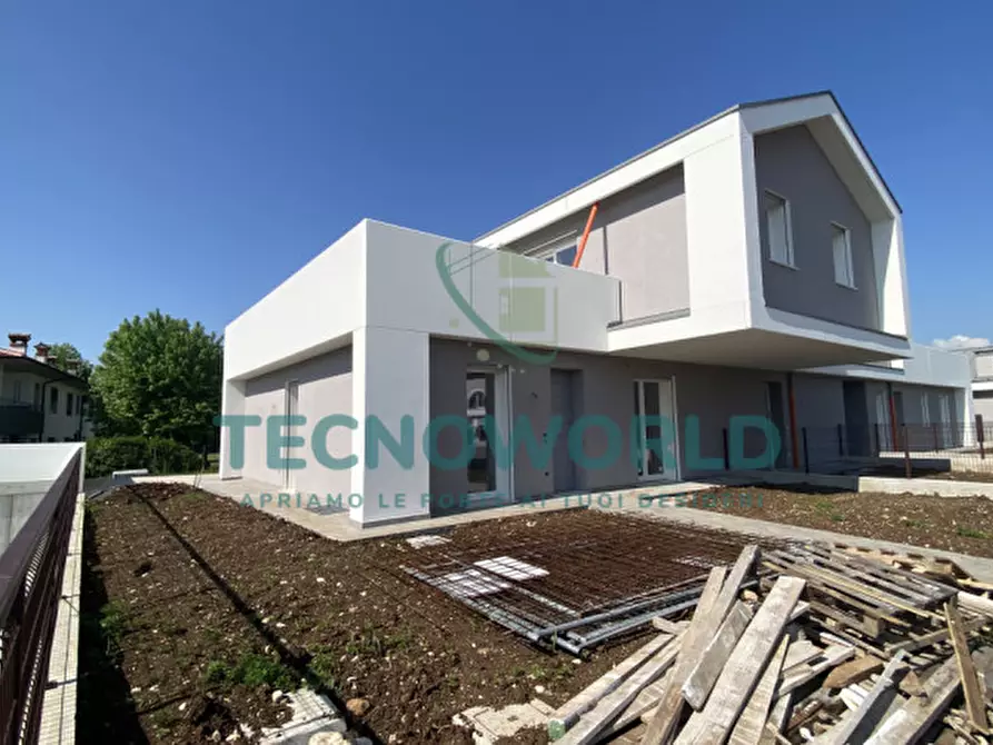 Immagine 2 di Appartamento in vendita  in Via Sicilia a Thiene