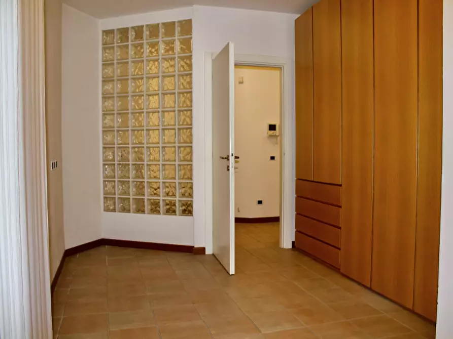 Immagine 27 di Villa in vendita  in Via Madresca 7 a Inverigo