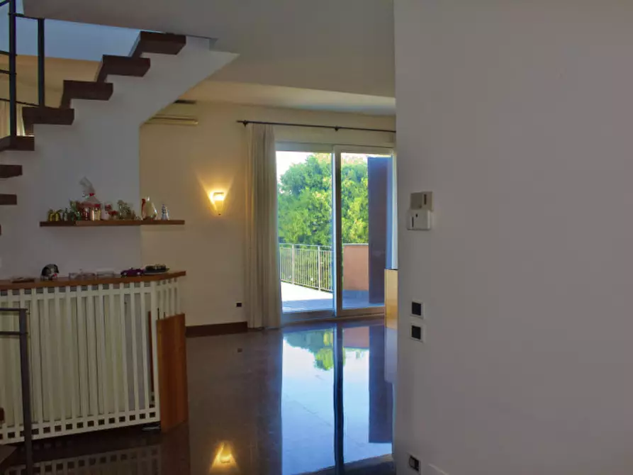 Immagine 31 di Villa in vendita  in Via Madresca 7 a Inverigo