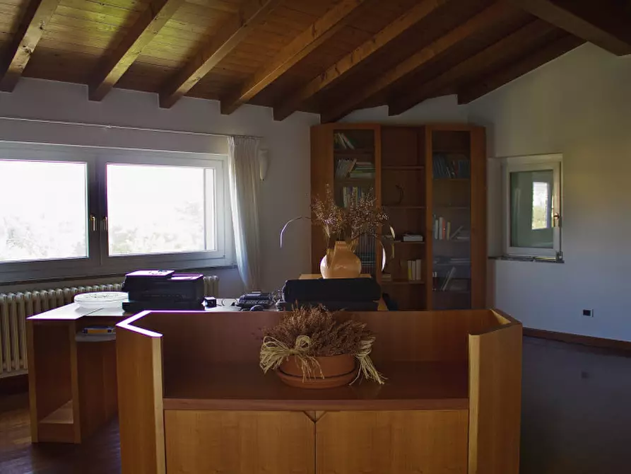 Immagine 34 di Villa in vendita  in Via Madresca 7 a Inverigo