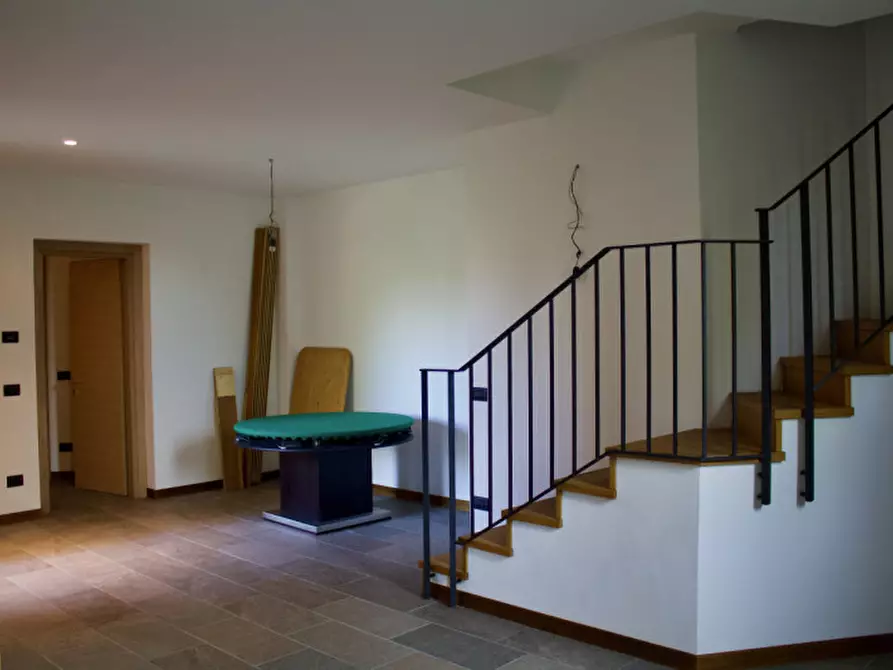 Immagine 41 di Villa in vendita  in Via Madresca 7 a Inverigo