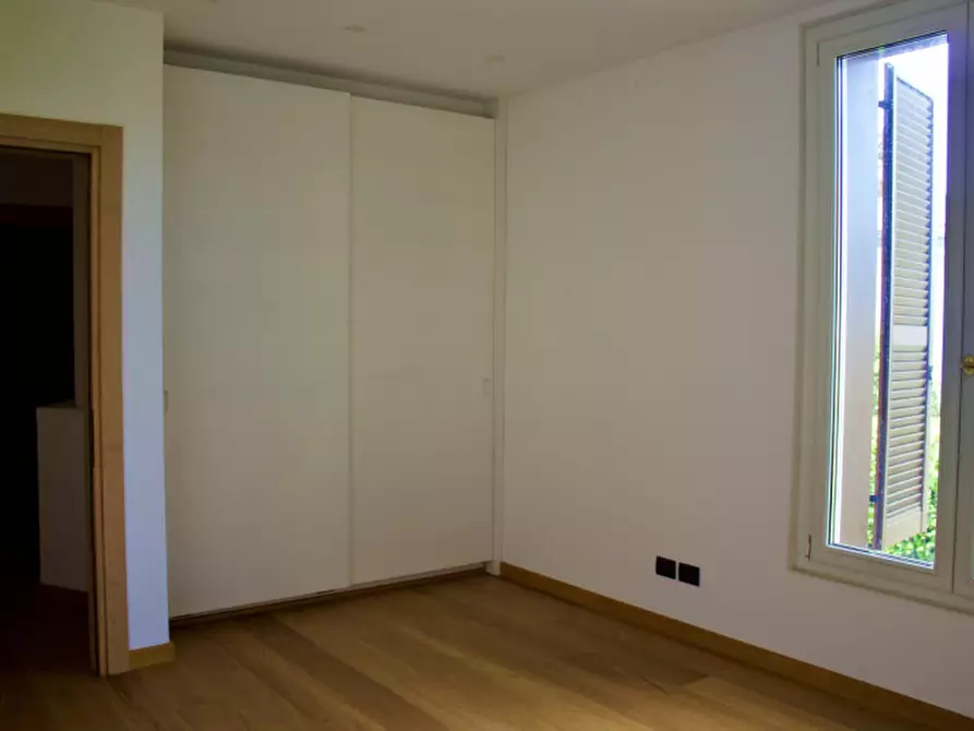 Immagine 42 di Villa in vendita  in Via Madresca 7 a Inverigo