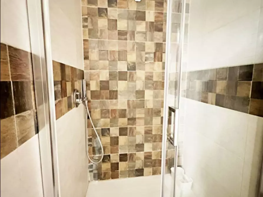 Immagine 18 di Appartamento in affitto  in Via Paladino a Napoli