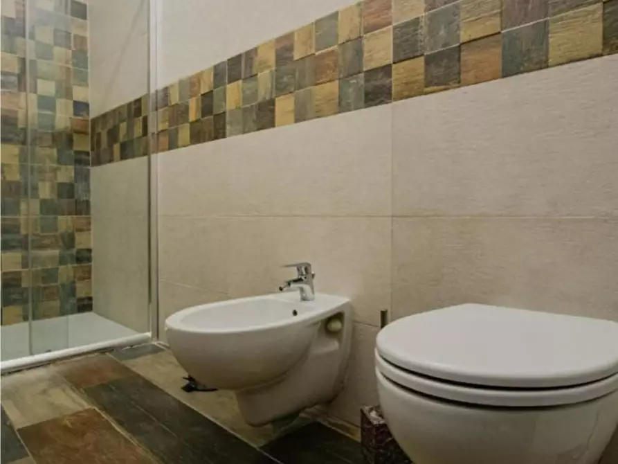 Immagine 34 di Appartamento in affitto  in Via Paladino a Napoli