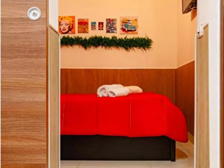 Immagine 36 di Appartamento in affitto  in Via Paladino a Napoli