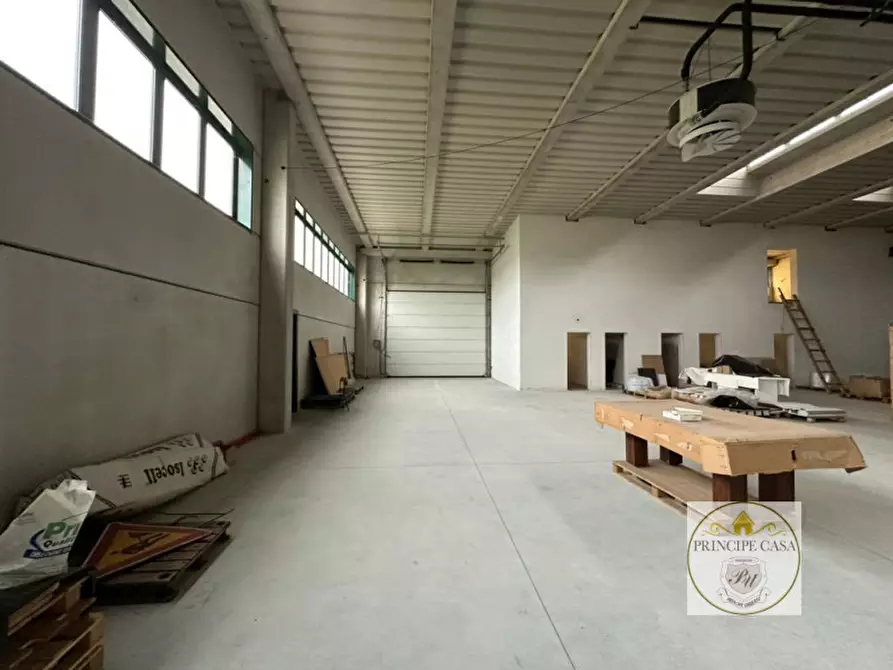 Immagine 2 di Capannone industriale in vendita  in Via calmana 108 a Villa Estense