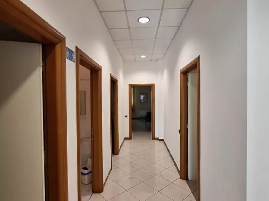 Immagine 4 di Ufficio in affitto  in Via Luigi Einaudi a Rovigo
