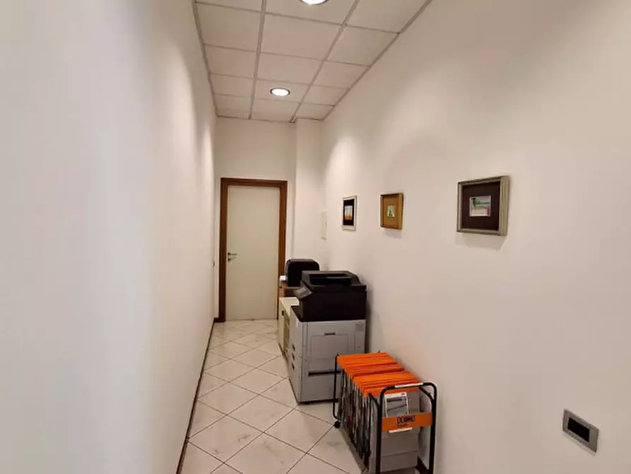 Immagine 6 di Ufficio in affitto  in Via Luigi Einaudi a Rovigo