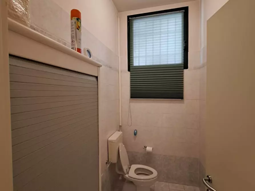 Immagine 11 di Ufficio in affitto  in Via Luigi Einaudi a Rovigo