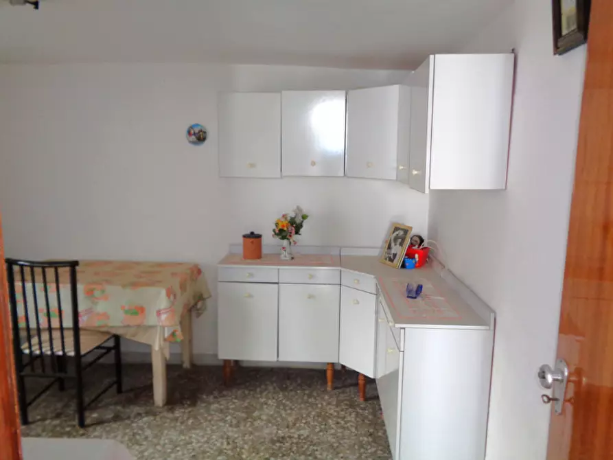 Immagine 17 di Casa indipendente in vendita  in Via Savoia a Matino