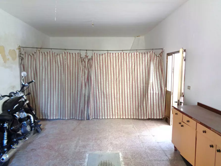 Immagine 21 di Casa indipendente in vendita  in Via Savoia a Matino