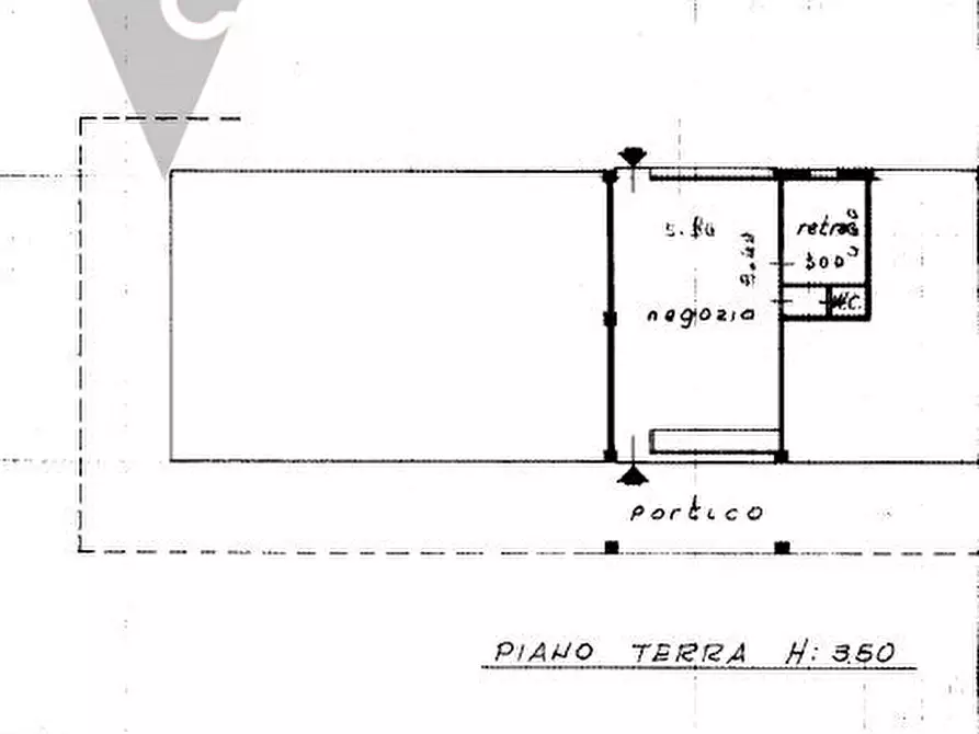 Immagine 10 di Negozio in vendita  a Padova