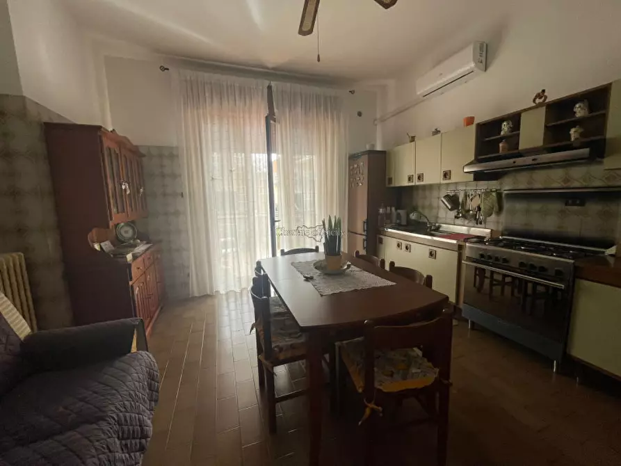 Immagine 9 di Appartamento in vendita  a Modica