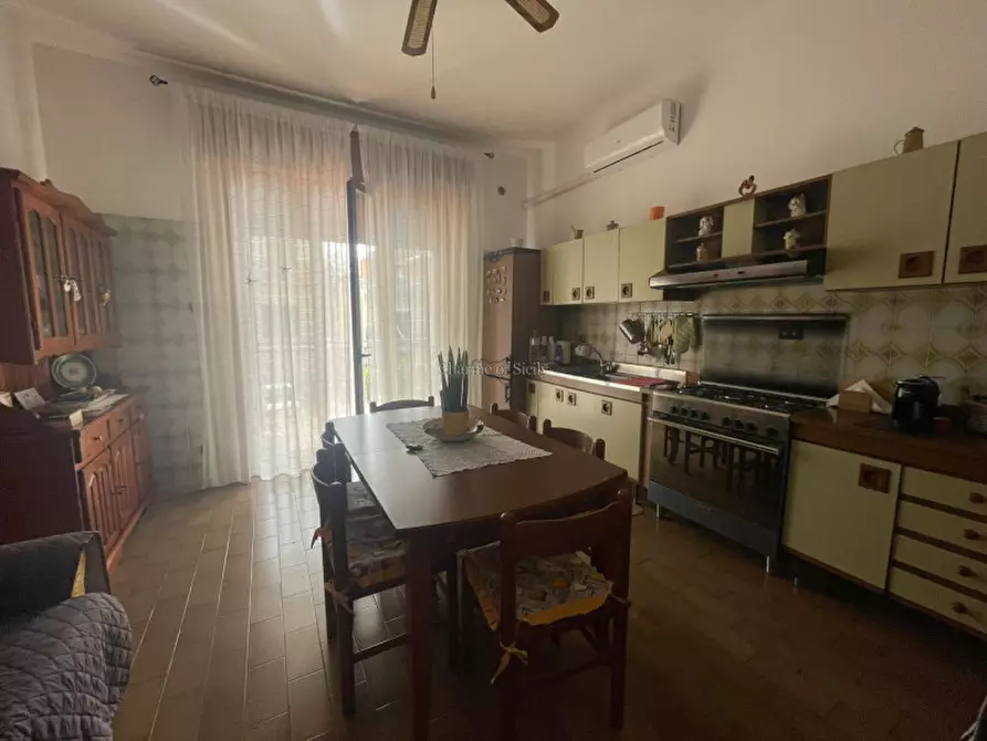 Immagine 10 di Appartamento in vendita  a Modica