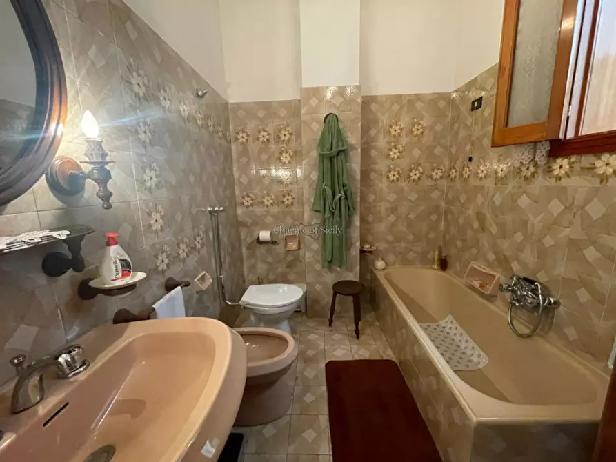 Immagine 22 di Appartamento in vendita  a Modica