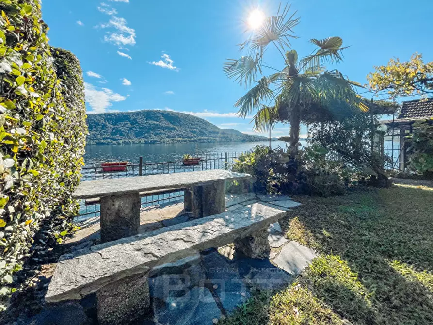 Immagine 42 di Villa in vendita  in Via Lago 44 a Nonio