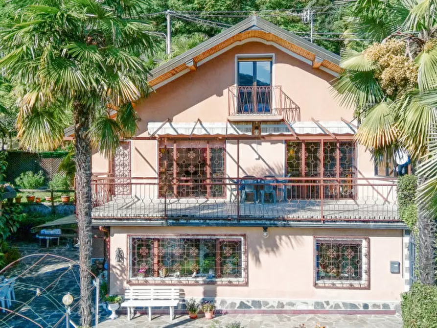 Immagine 44 di Villa in vendita  in Via Lago 44 a Nonio