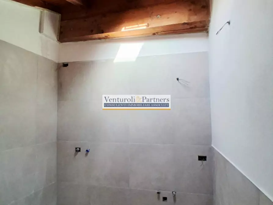 Immagine 10 di Appartamento in vendita  in Via Trento a Toscolano-Maderno