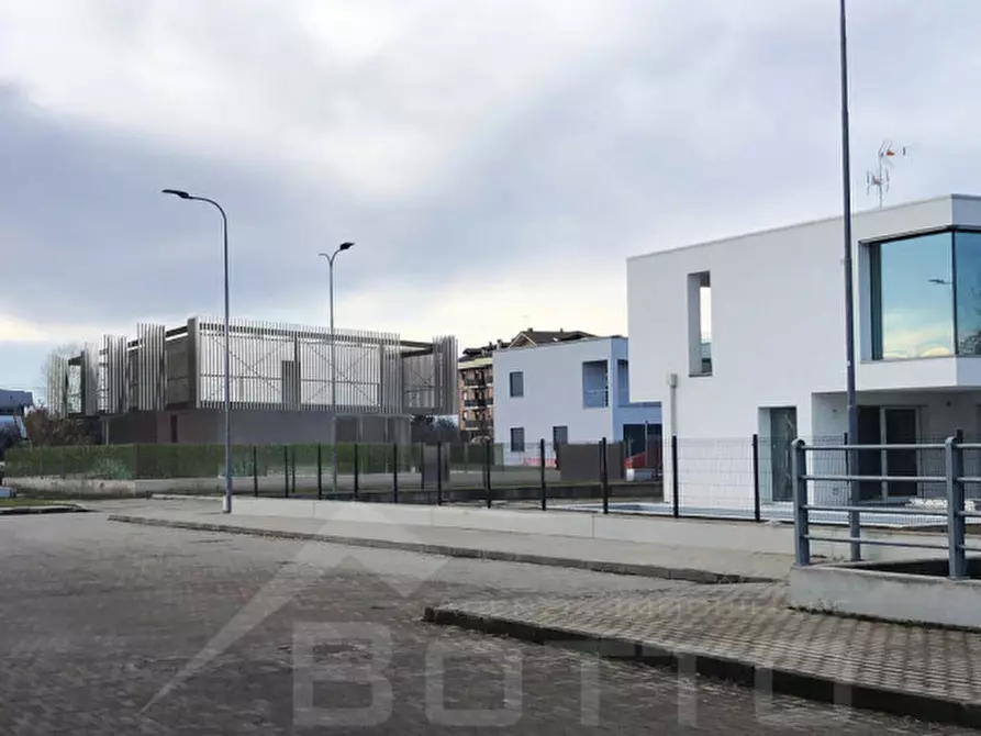 Immagine 16 di Villa in vendita  in via delle rosette a Novara