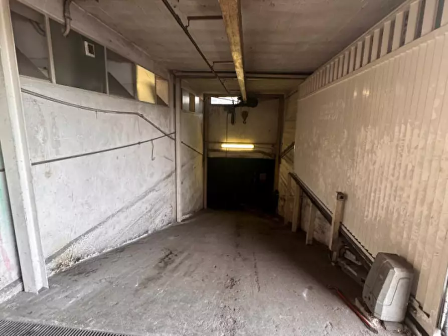 Immagine 2 di Negozio in affitto  in Via degli Abeti a Fonte Nuova