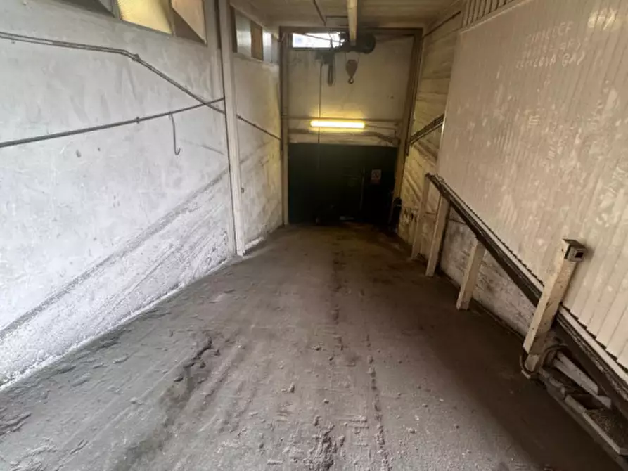 Immagine 3 di Negozio in affitto  in Via degli Abeti a Fonte Nuova