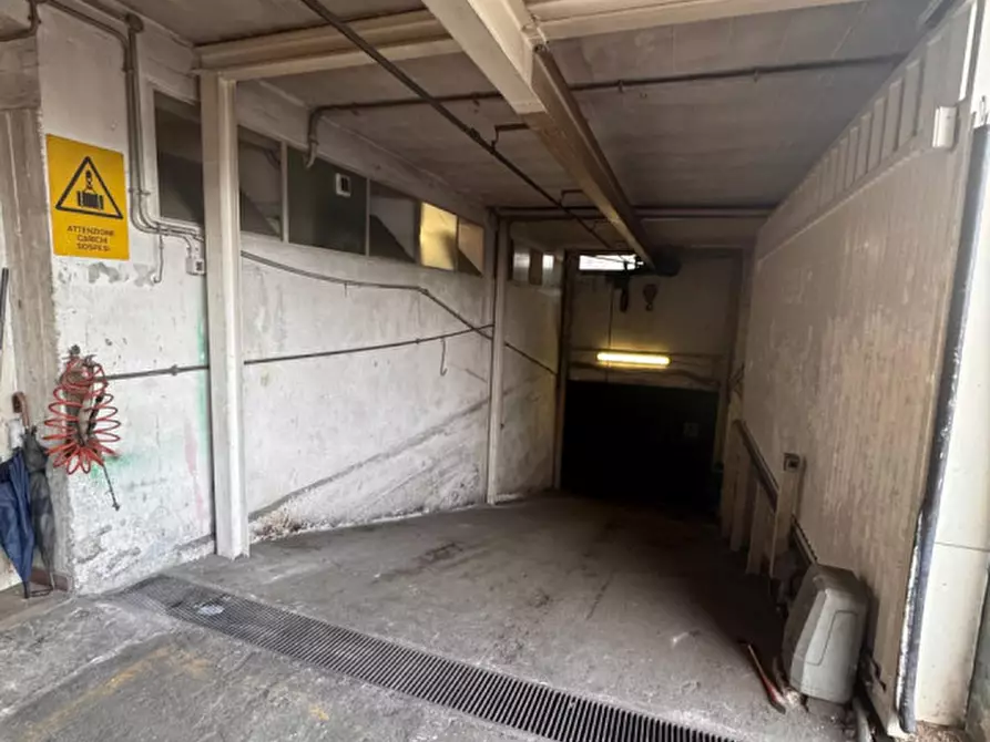 Immagine 4 di Negozio in affitto  in Via degli Abeti a Fonte Nuova