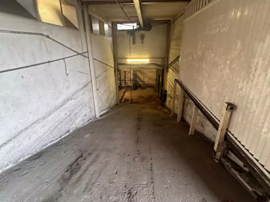 Immagine 6 di Negozio in affitto  in Via degli Abeti a Fonte Nuova