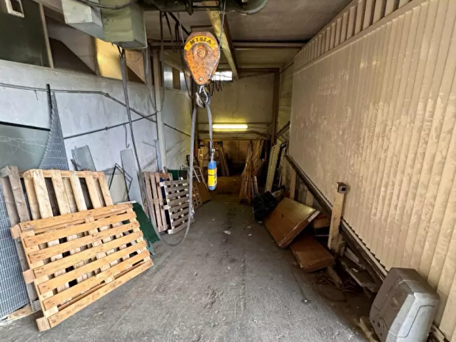 Immagine 8 di Negozio in affitto  in Via degli Abeti a Fonte Nuova