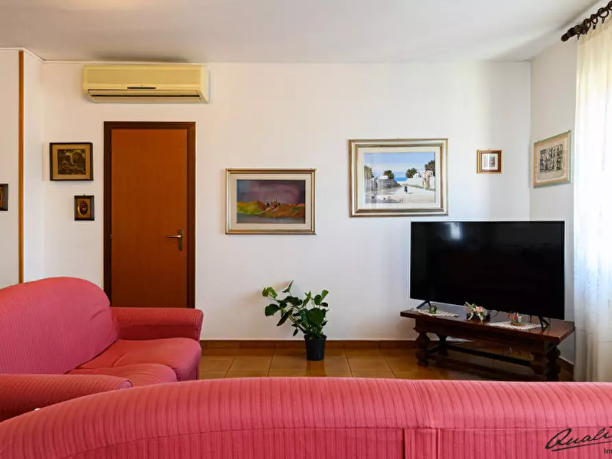 Immagine 9 di Appartamento in vendita  in via Ferdinando Innocenti 28 a Roma