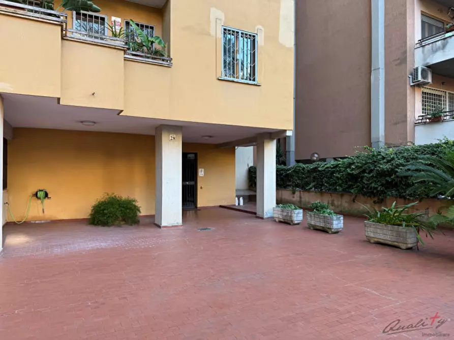 Immagine 32 di Appartamento in vendita  in via Ferdinando Innocenti 28 a Roma