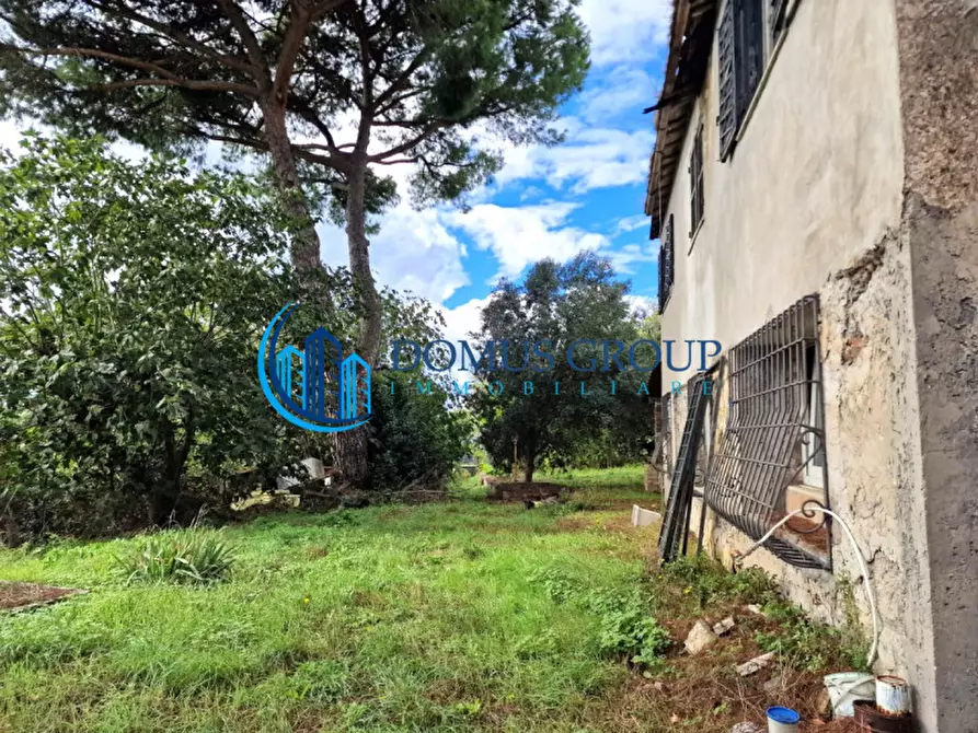 Immagine 5 di Rustico / casale in vendita  in Via Massa Clodiana a Roma