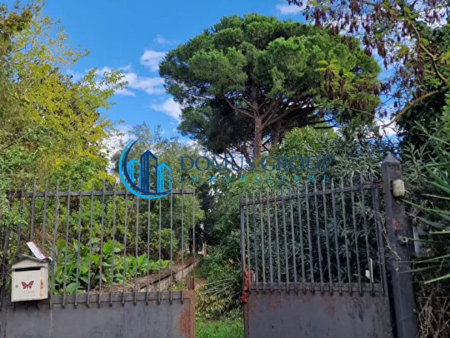 Immagine 54 di Rustico / casale in vendita  in Via Massa Clodiana a Roma