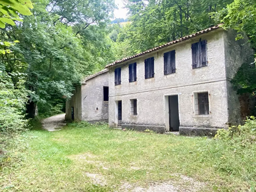 Immagine 1 di Rustico / casale in vendita  in strada Borri 16 a Valdobbiadene