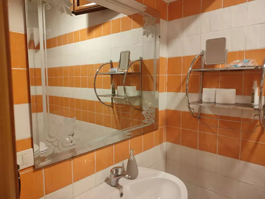 Immagine 11 di Appartamento in affitto  in Via concordia a Napoli