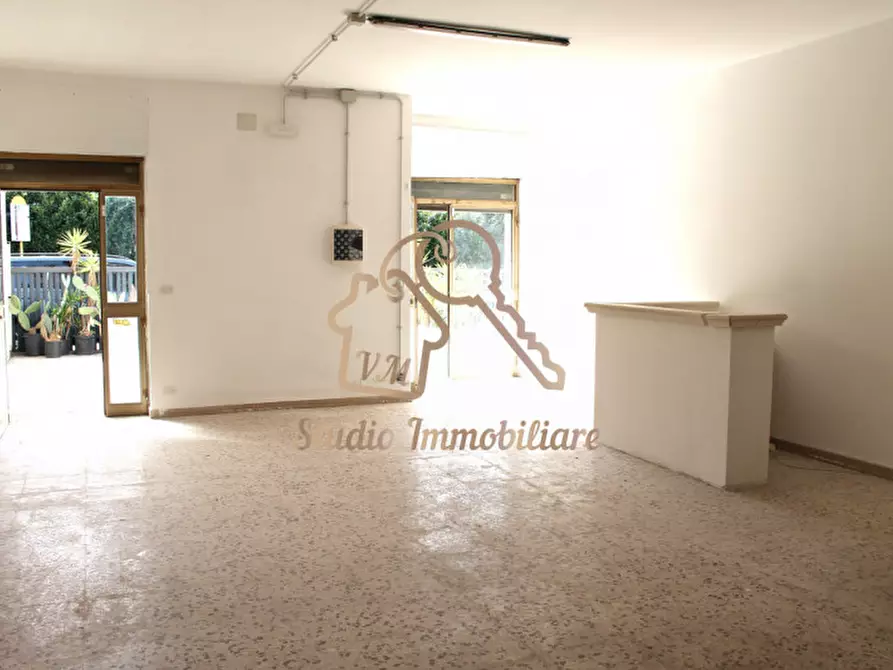 Immagine 9 di Negozio in affitto  in Via Quero,136 a Roma