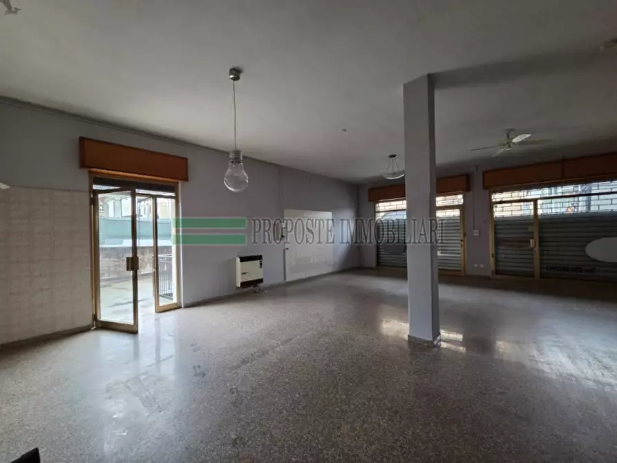 Immagine 1 di Negozio in vendita  in Via Breda a Ome