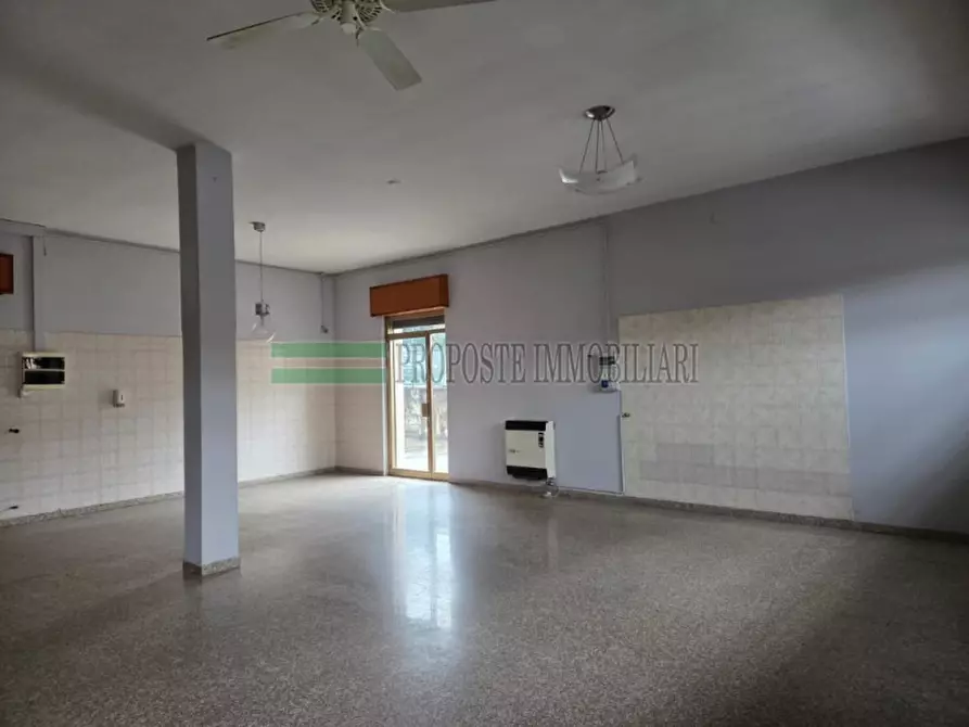 Immagine 2 di Negozio in vendita  in Via Breda a Ome