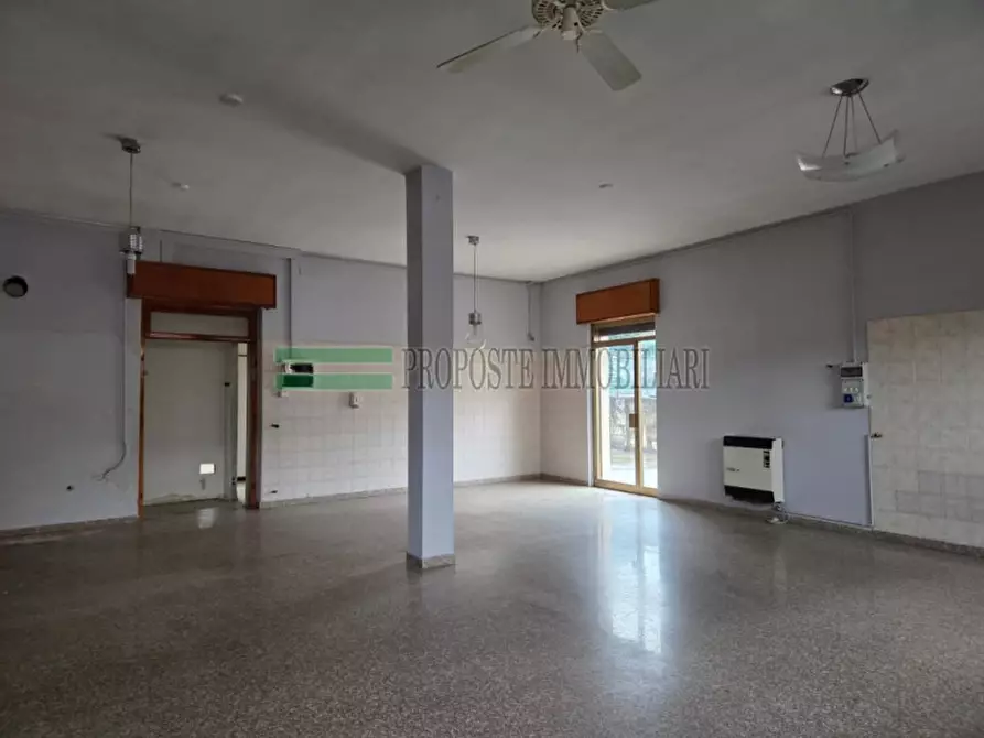 Immagine 3 di Negozio in vendita  in Via Breda a Ome