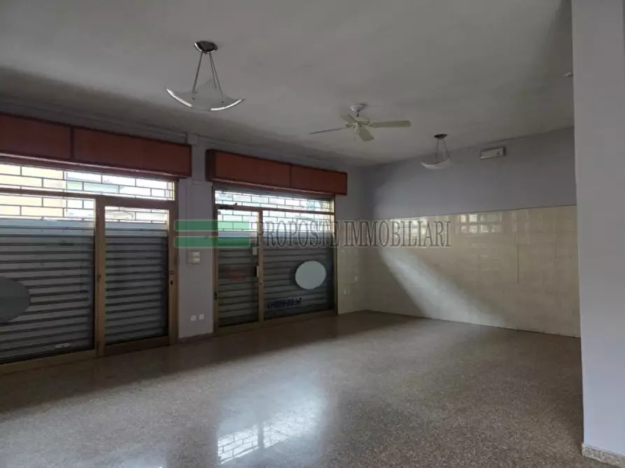 Immagine 6 di Negozio in vendita  in Via Breda a Ome
