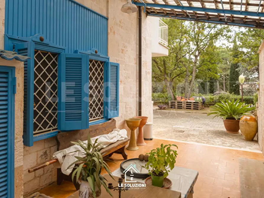 Immagine 11 di Villa in vendita  in viale delle acacie 2/N a Putignano