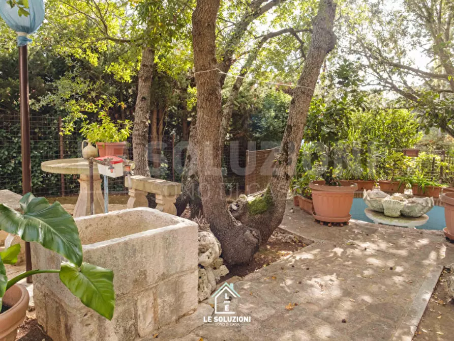 Immagine 16 di Villa in vendita  in viale delle acacie 2/N a Putignano