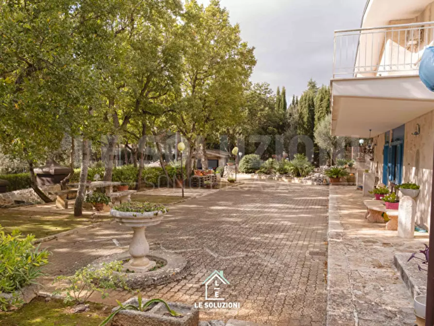 Immagine 21 di Villa in vendita  in viale delle acacie 2/N a Putignano
