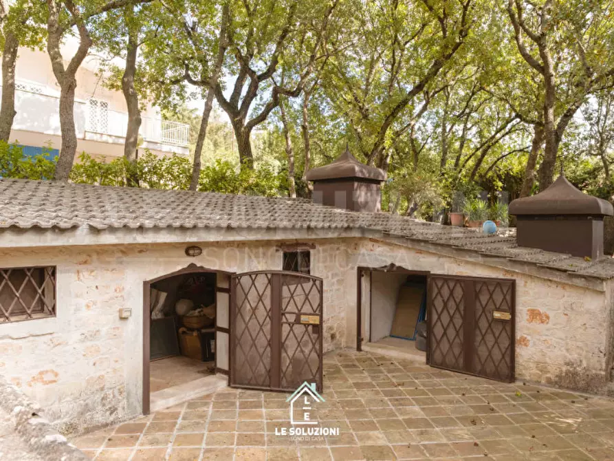 Immagine 25 di Villa in vendita  in viale delle acacie 2/N a Putignano