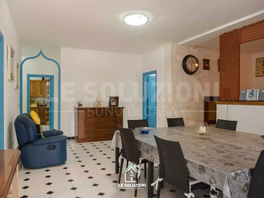 Immagine 35 di Villa in vendita  in viale delle acacie 2/N a Putignano