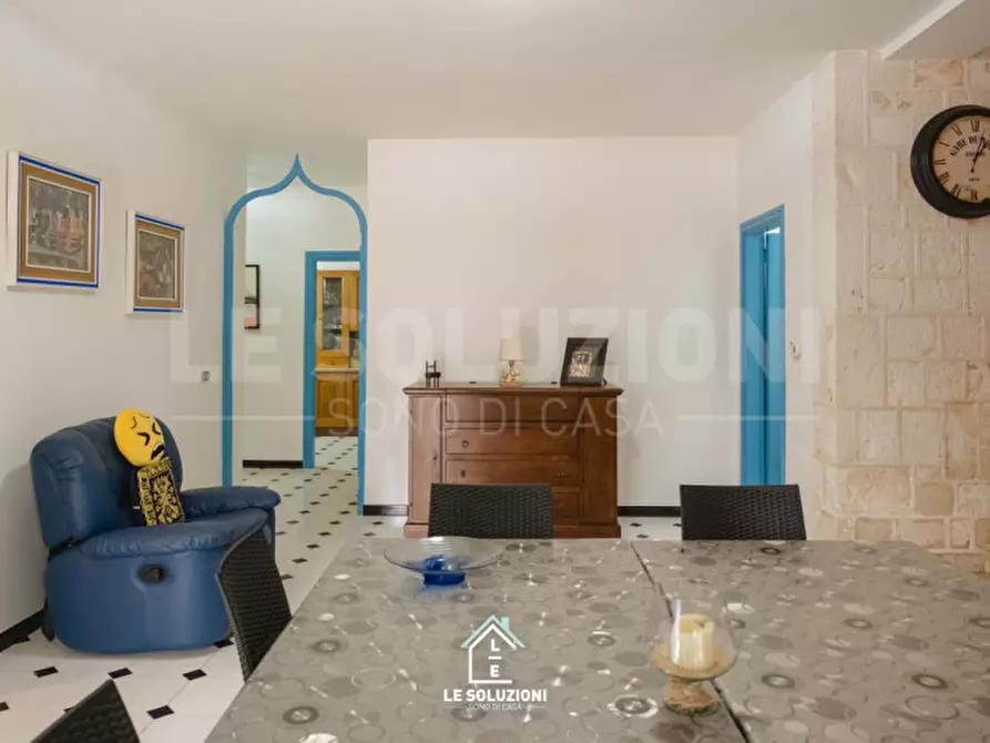 Immagine 38 di Villa in vendita  in viale delle acacie 2/N a Putignano